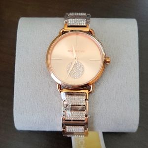 Michal Kors Women's Watch ⌚️